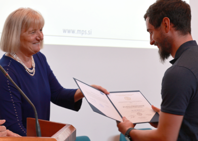 Blaž Škrlj won the IPS Summa cum laude award